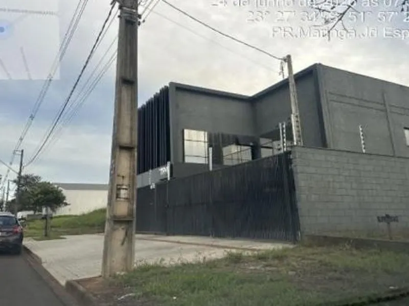 Comercial em leilão