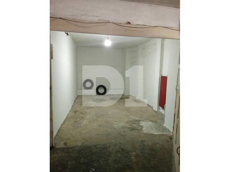 Outros em leilão
