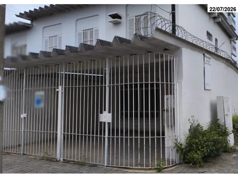 Outros em leilão