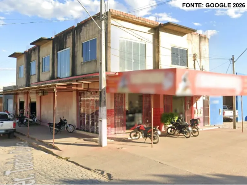 Comercial em leilão
