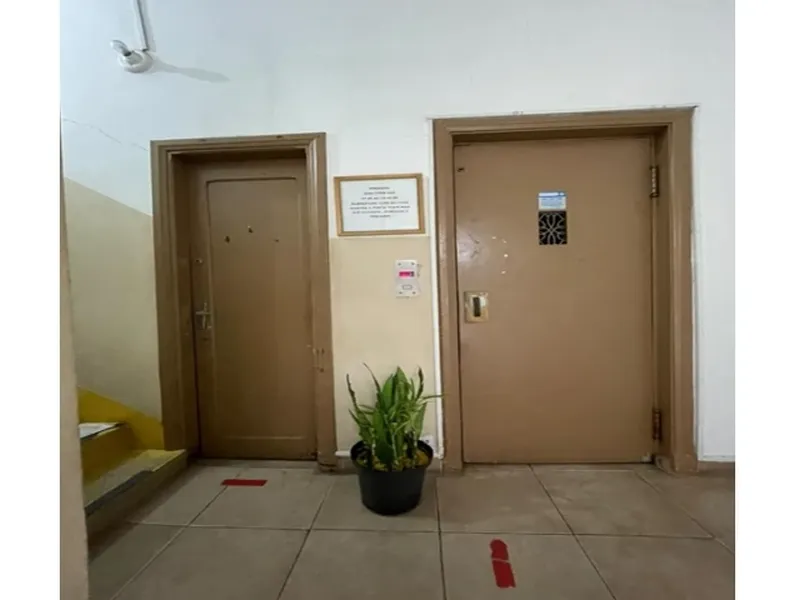 Comercial em leilão