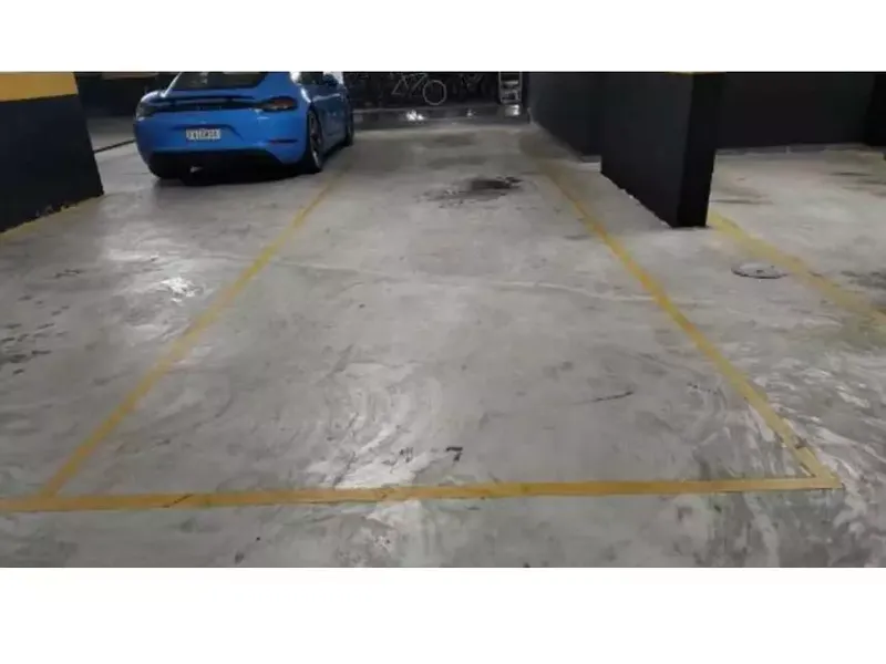 Outros em leilão