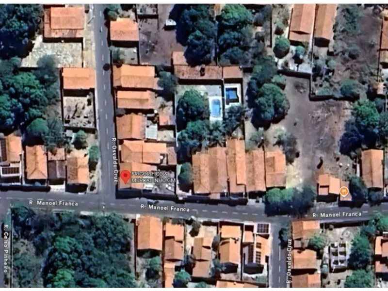 Comercial em leilão