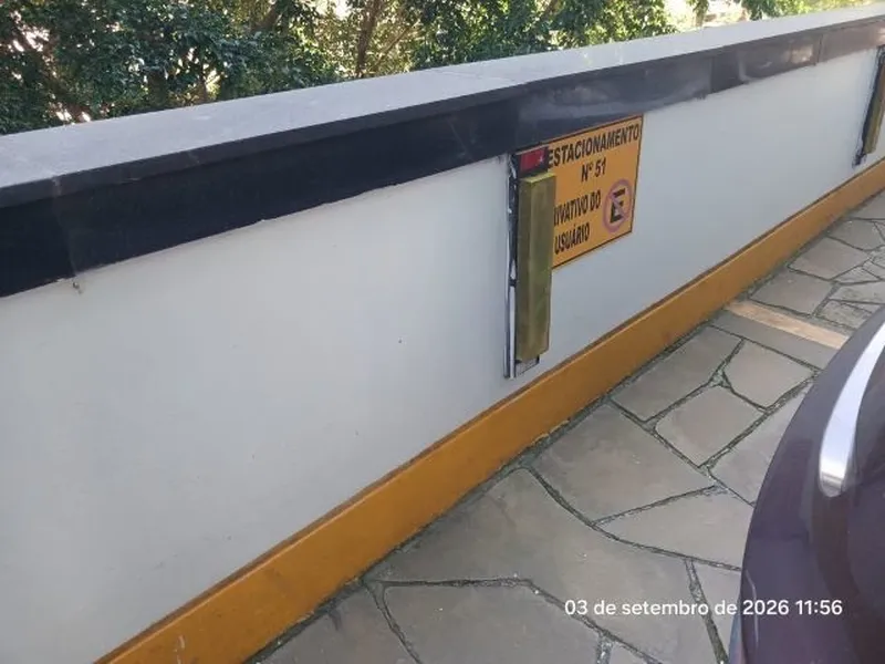 Outros em leilão
