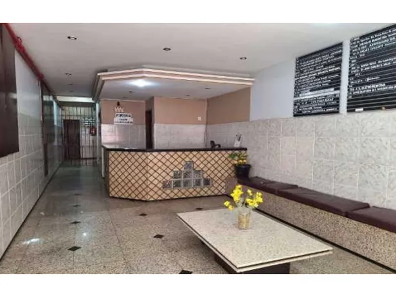 Comercial em leilão