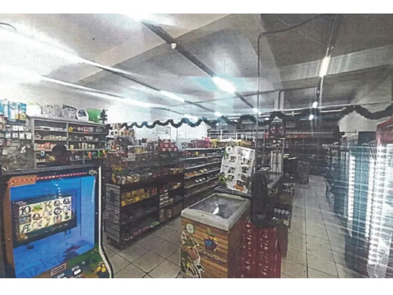 Comercial em leilão