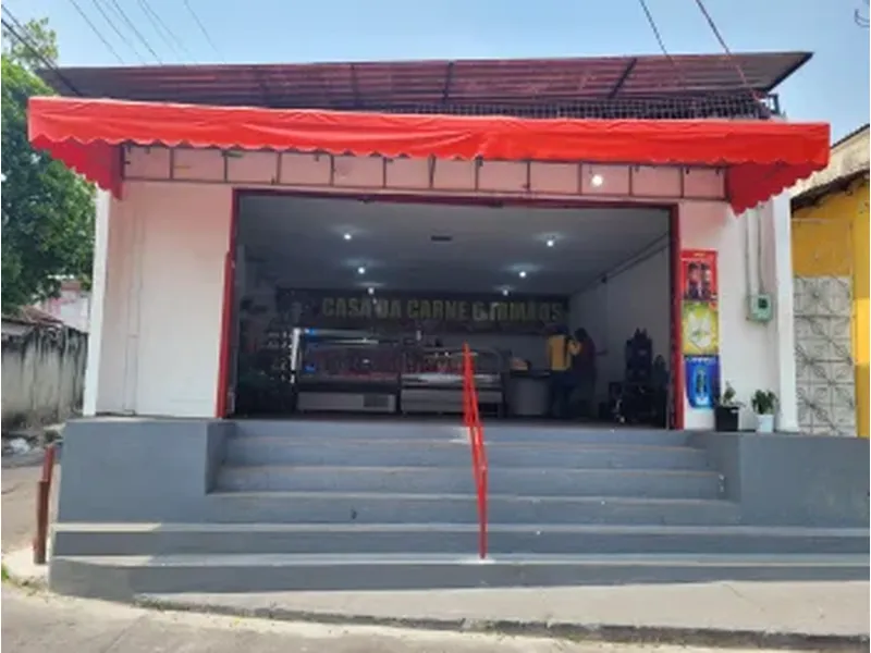 Comercial em leilão