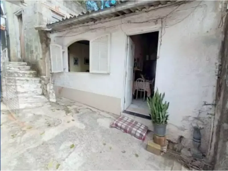 Outros em leilão