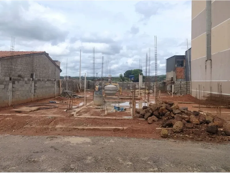 Outros em leilão