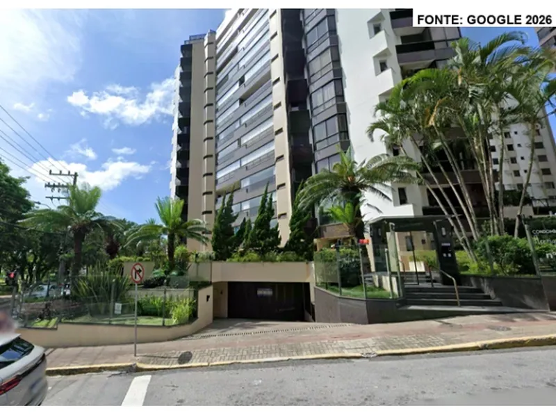 Outros em leilão