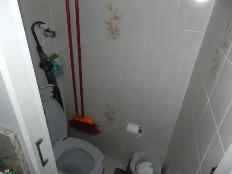 Comercial em leilão